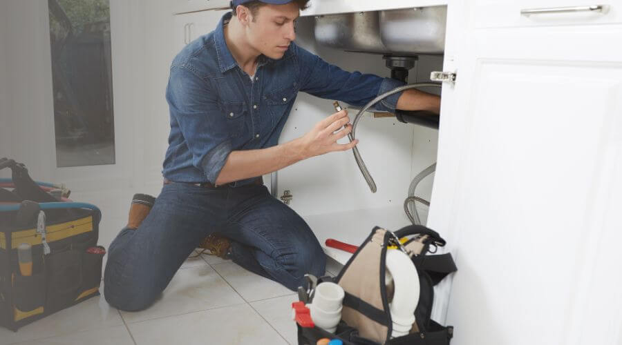 Expert burst pipe repair services in Salix, IA